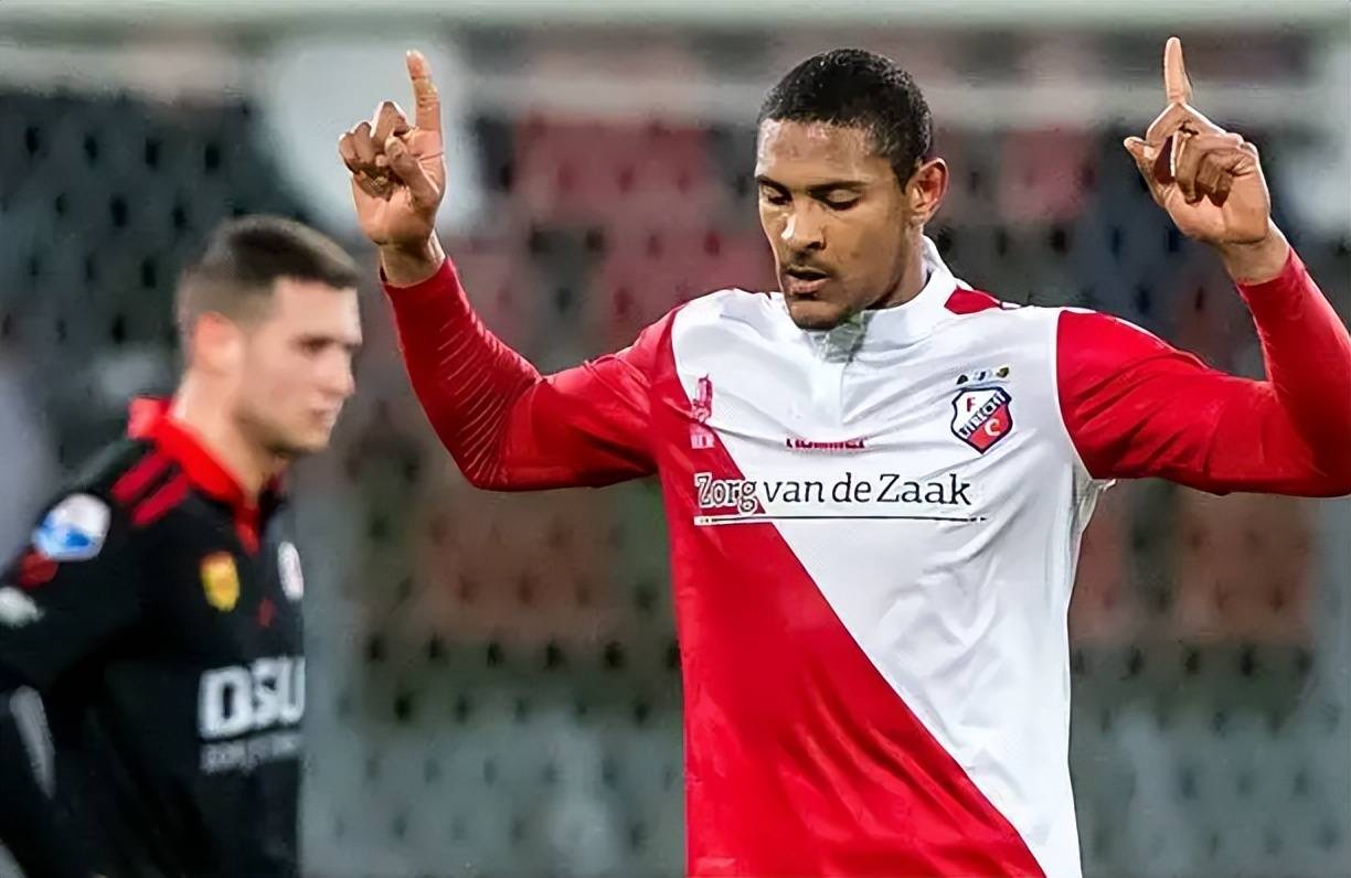 在场边不停 在场边不停