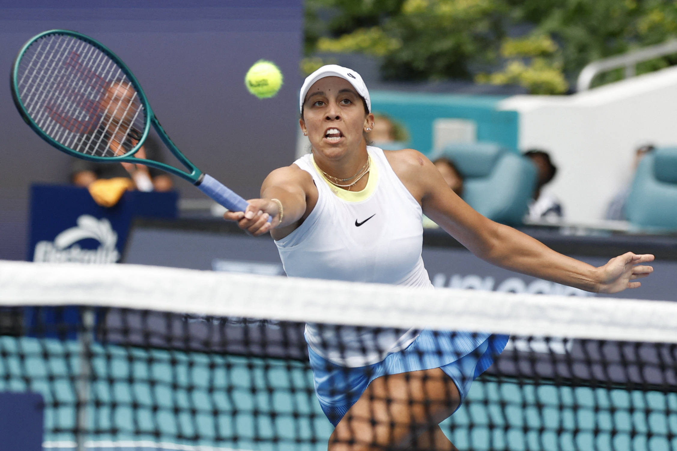 伤病并持续 伤病并持续