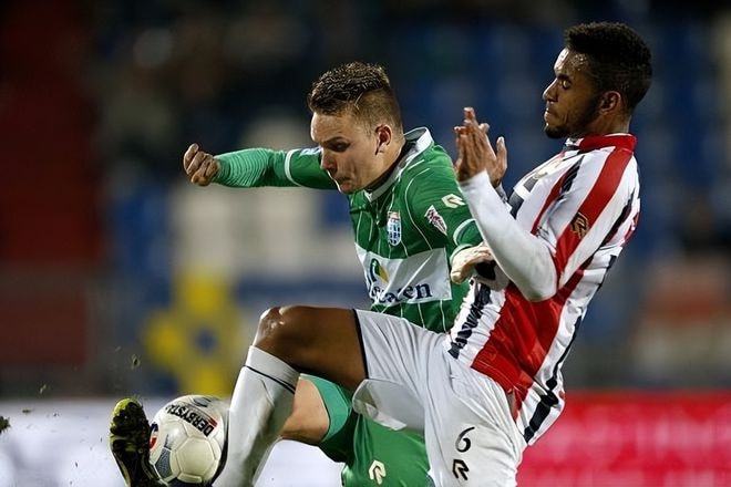 稳健中场核 稳健中场核