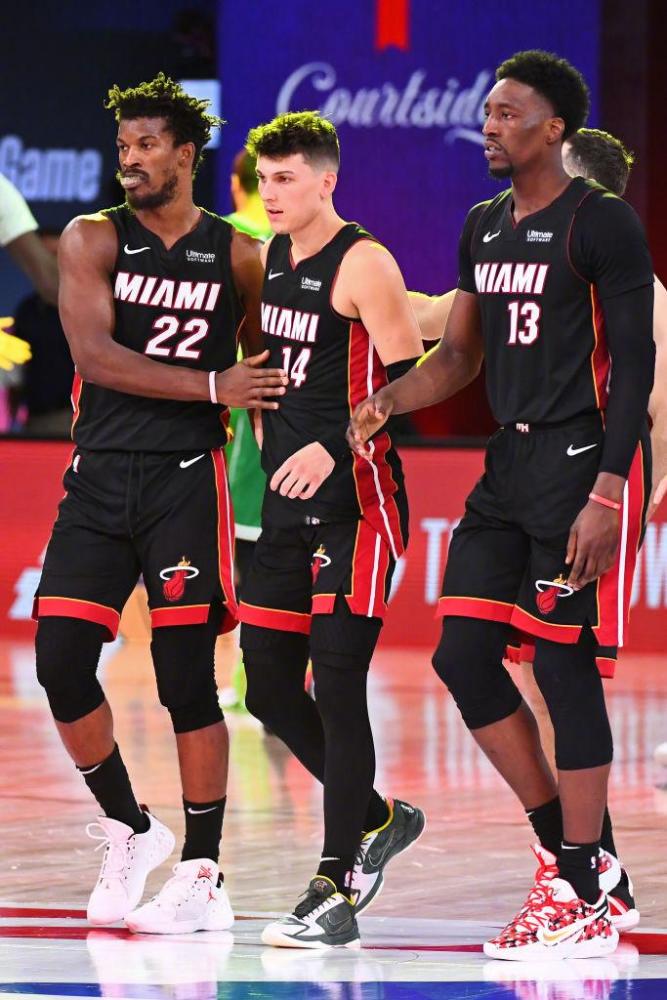 际局势中 际局势中